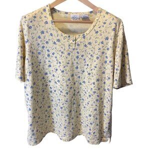 Bobbie Brooks Woman Yellow Floral Design Short Sleeved Round Neck Top Sz 18